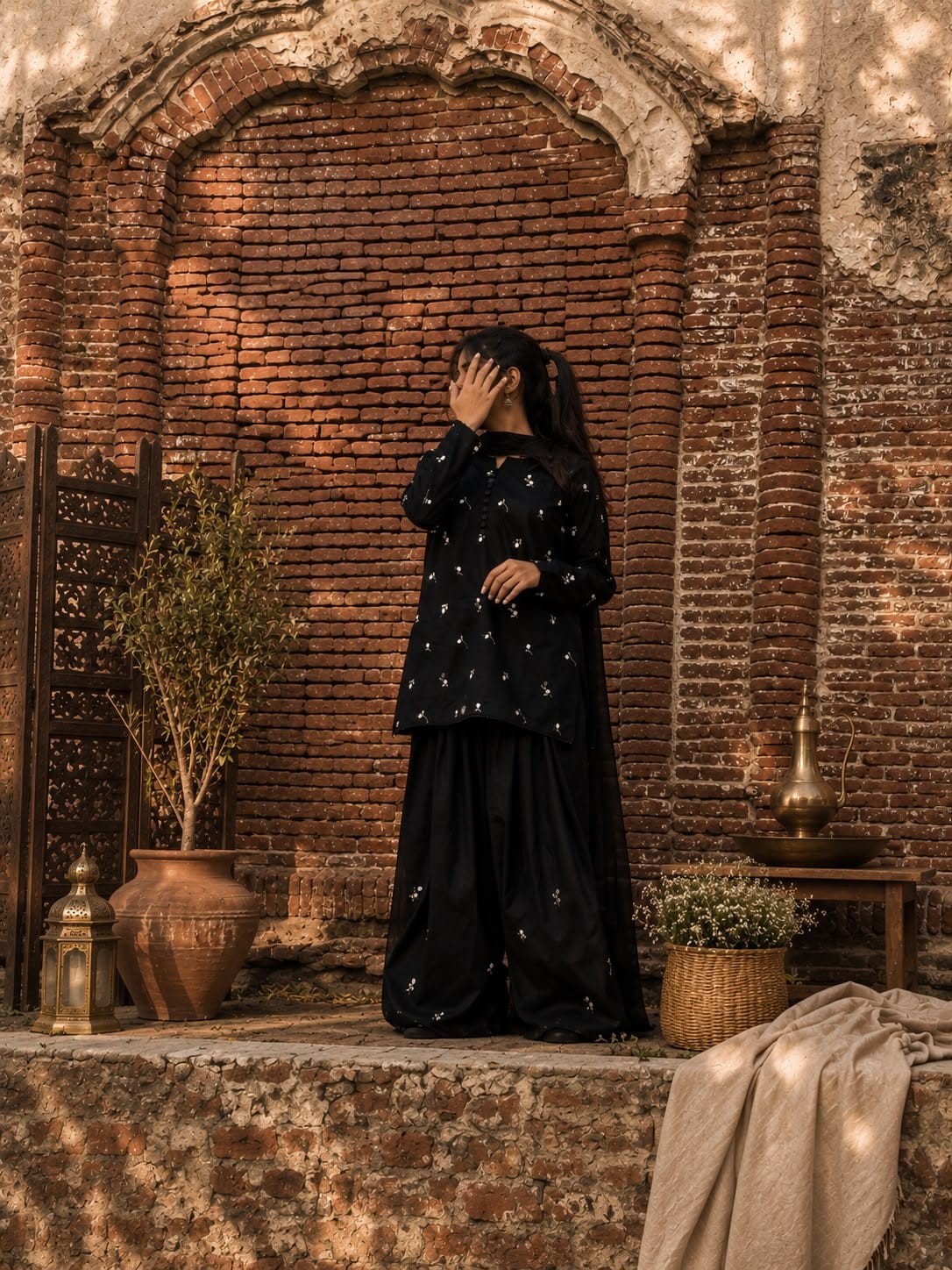 NOIR BLOOM 2 Piece Stitched Suit