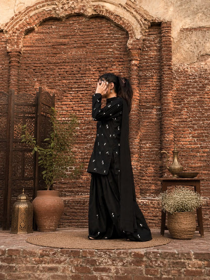 NOIR BLOOM 2 Piece Stitched Suit